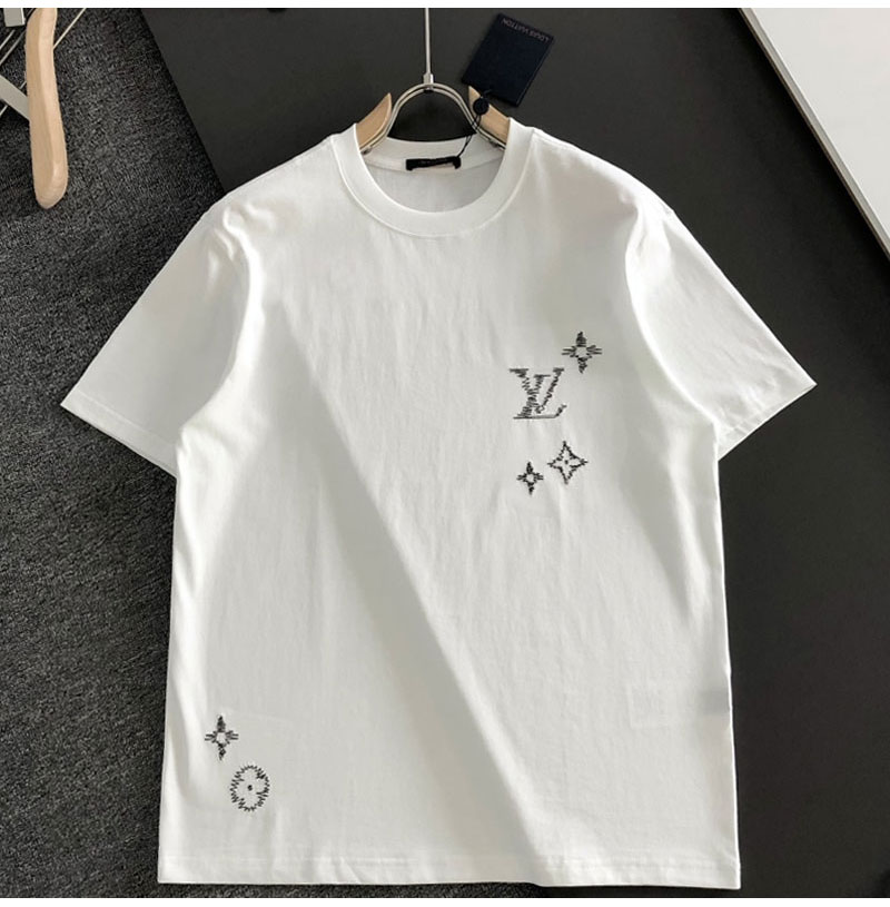 LOUIS VUITTON-06044 루이비통 2026SS 봄/여름 최신 라운드넥 자수 패션 반팔 티셔츠