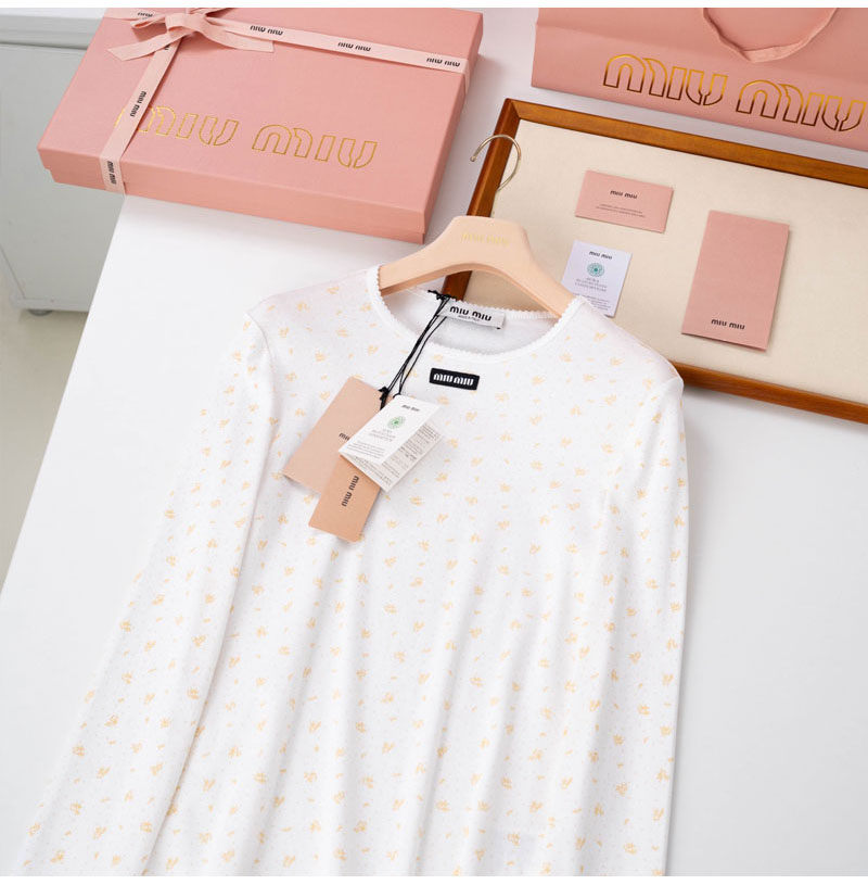 MIUMIU-05114 미우미우 2026SS 긴팔 풀오버